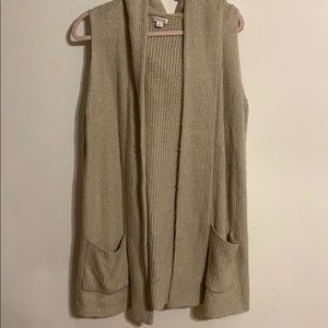 SUMMER CLEARANCE ✨✨ oversized sweater vest